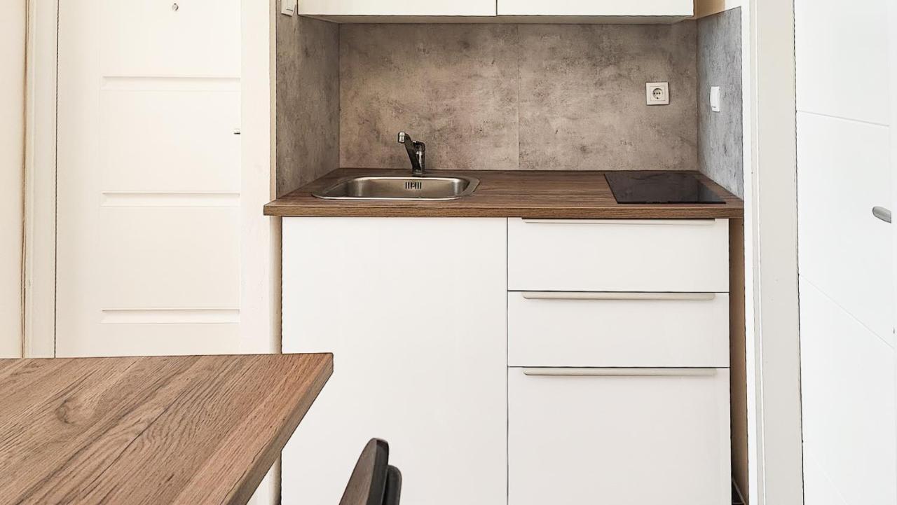 Filinhome Papa Studio 1 Novi Sad Eksteriør bilde